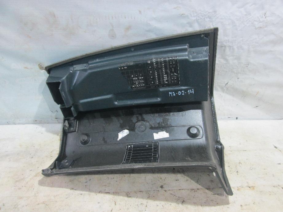 накладка панели приборов правая б/у \ трещины - 3